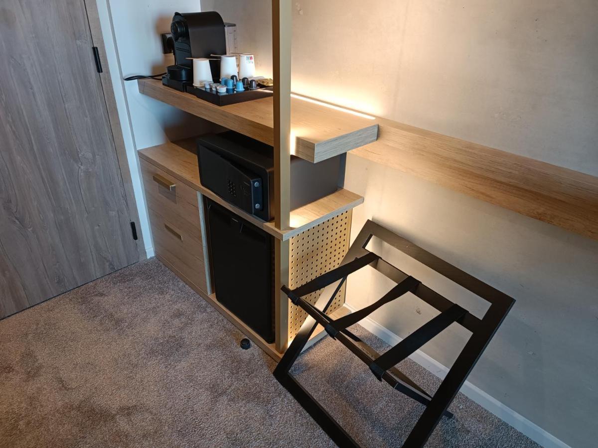 Standard Room 2 Single Beds