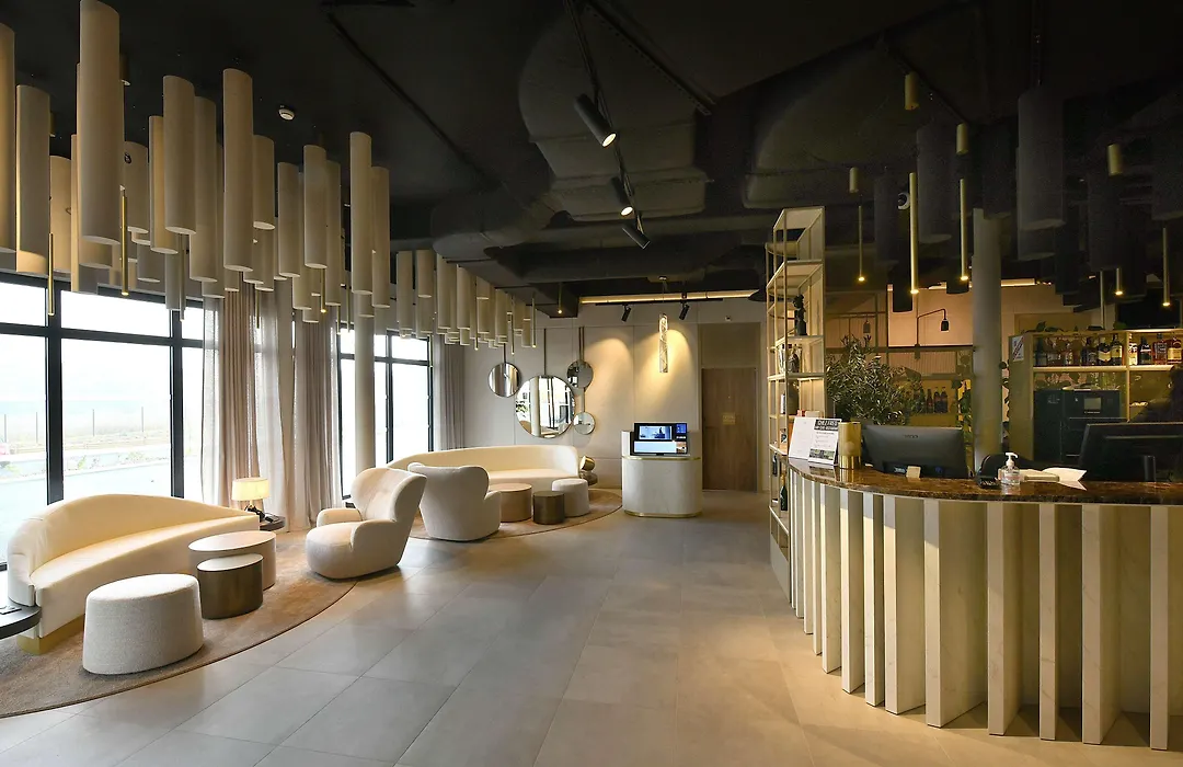 Golden Tulip Reims Bezannes-1