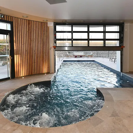 Golden Tulip Reims Bezannes-3